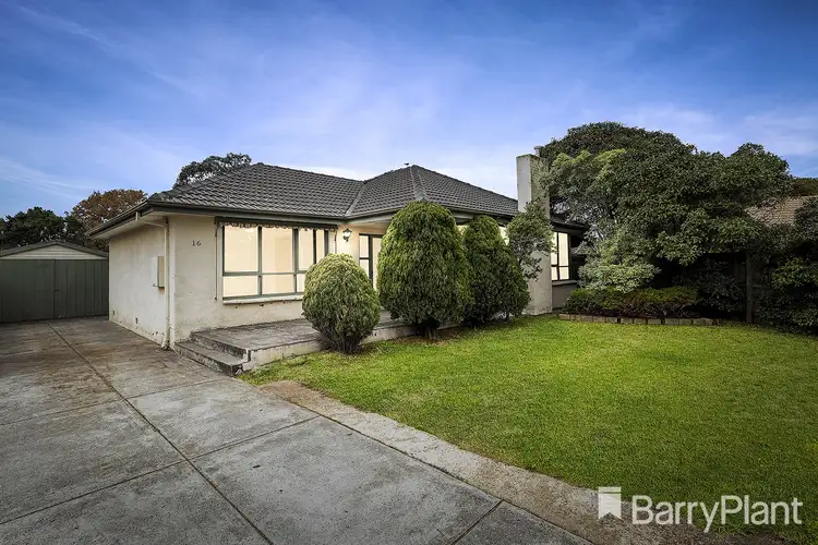 16 Coonara Avenue, Seaford VIC 3198