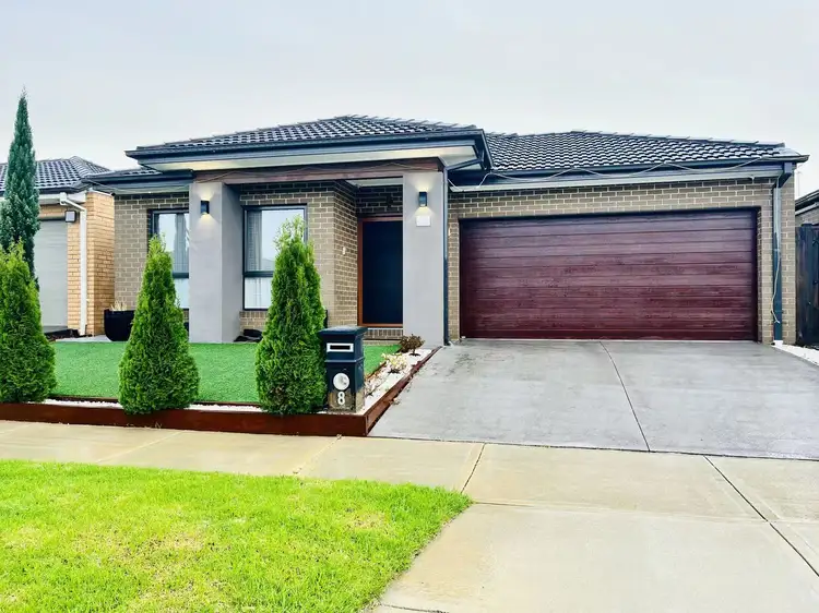 8 Beatrix Street, Point Cook VIC 3030