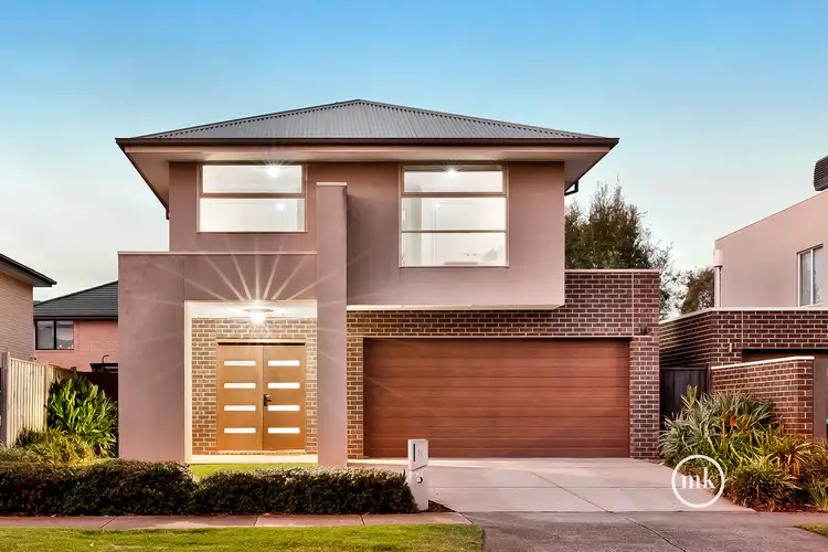 16 Laurimar Boulevard, Doreen VIC 3754