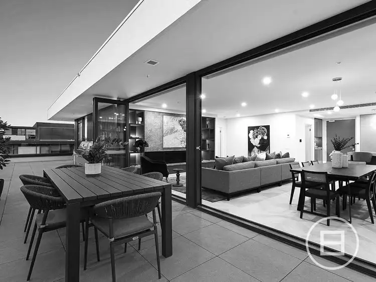 Penthouse 406/50 Kambrook Road, Caulfield North VIC 3161