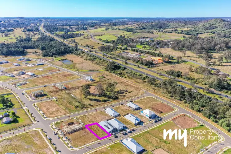 33 Doomben Street, Menangle Park NSW 2563