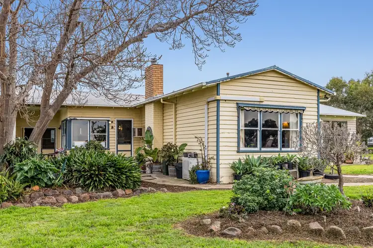 1385-1425 Ballan Road, Anakie VIC 3213