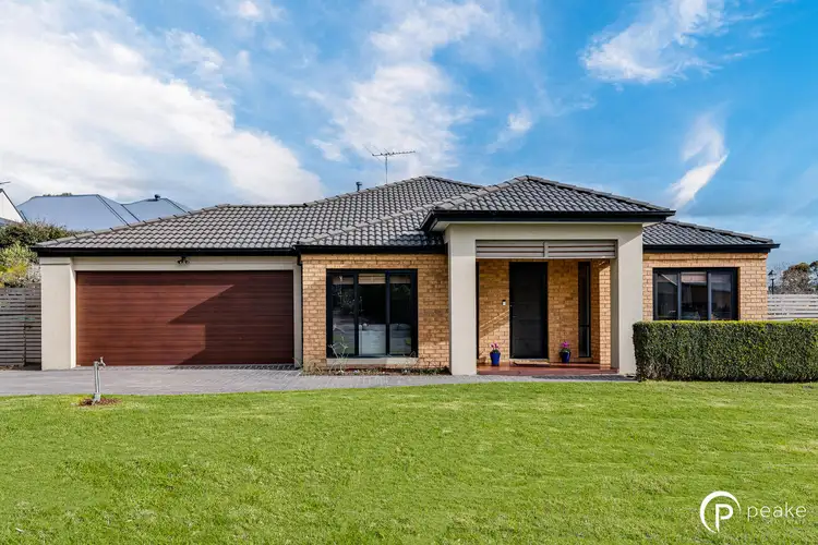 4 Isobel Parade, Beaconsfield VIC 3807