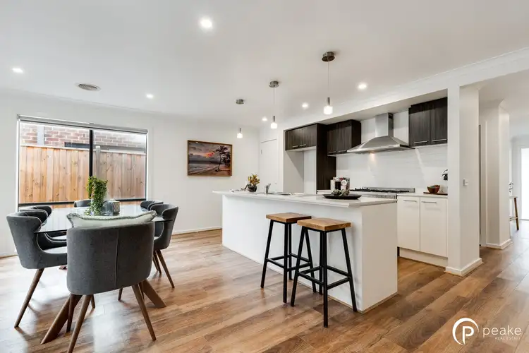 6 Cottongrass Avenue, Clyde North VIC 3978