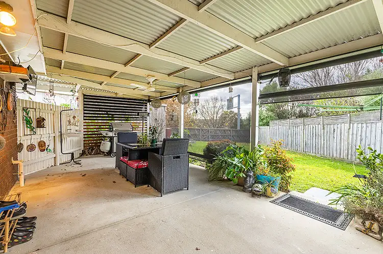 Second view of Homely house listing, 6 Citrinus Court, Narre Warren VIC 3805