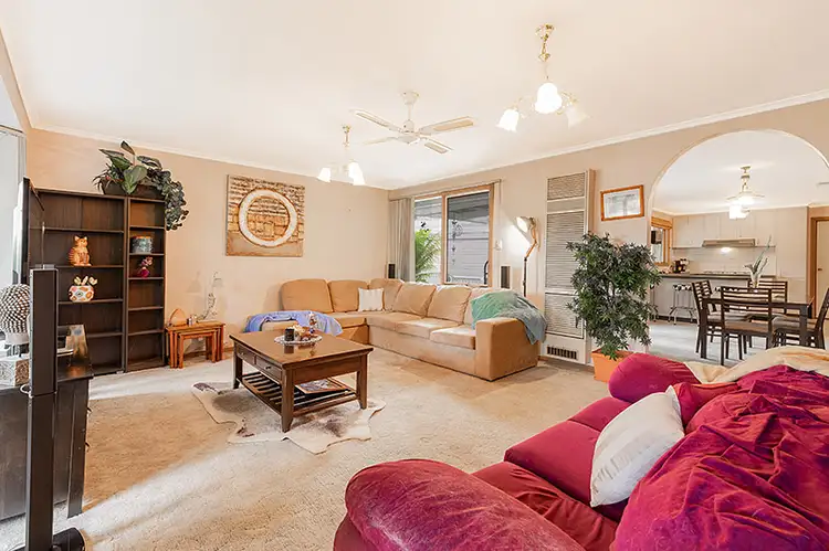 Fifth view of Homely house listing, 6 Citrinus Court, Narre Warren VIC 3805