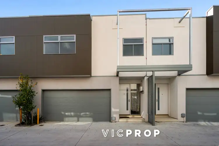 11/55B Oakwood Road, Albanvale VIC 3021