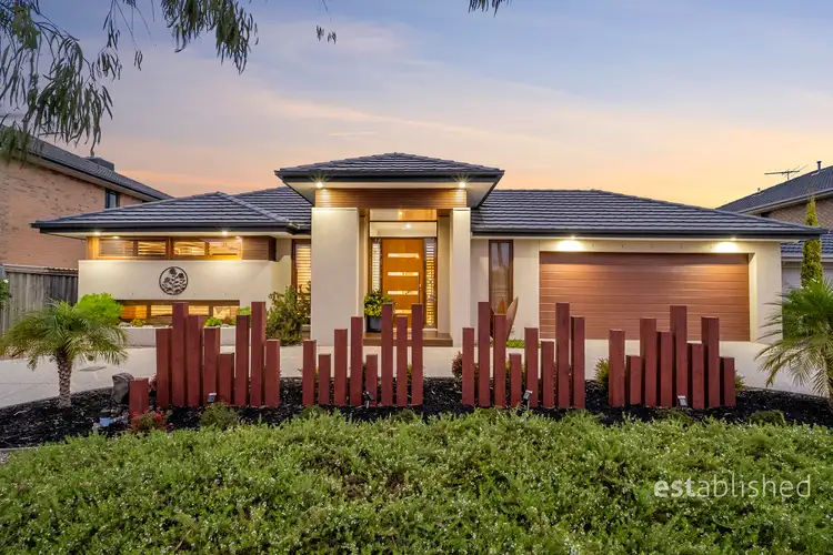 4 Francisco Bay Point, Sanctuary Lakes VIC 3030