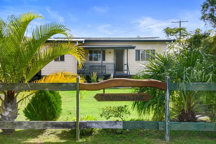 4 Browns Road, Victory Heights QLD 4570