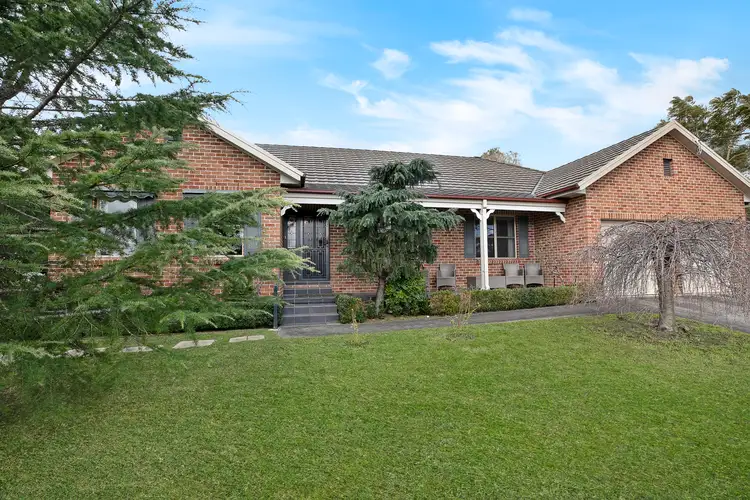 13 Wandevan Place