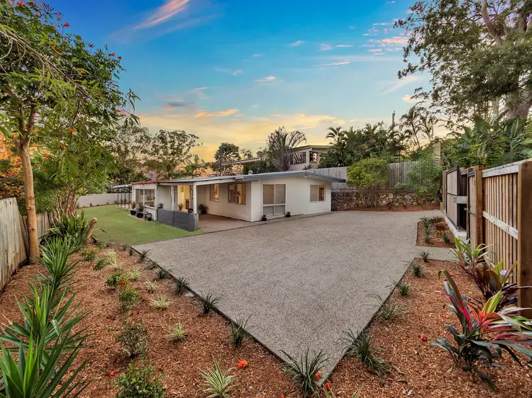 36 Cedarleigh Road, Kenmore QLD 4069