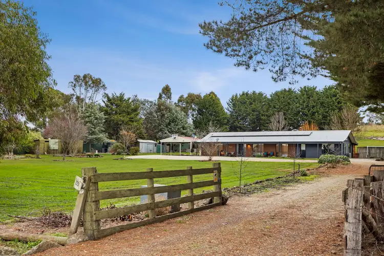 279 Burton Avenue, Kyneton VIC 3444