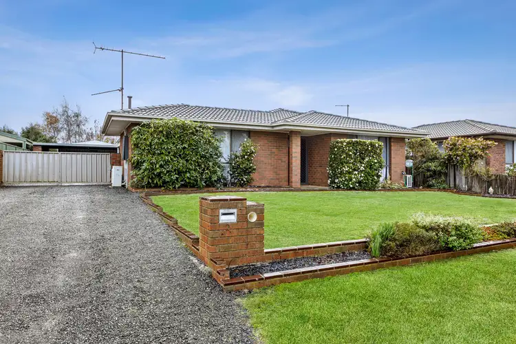 2 Castles Crescent