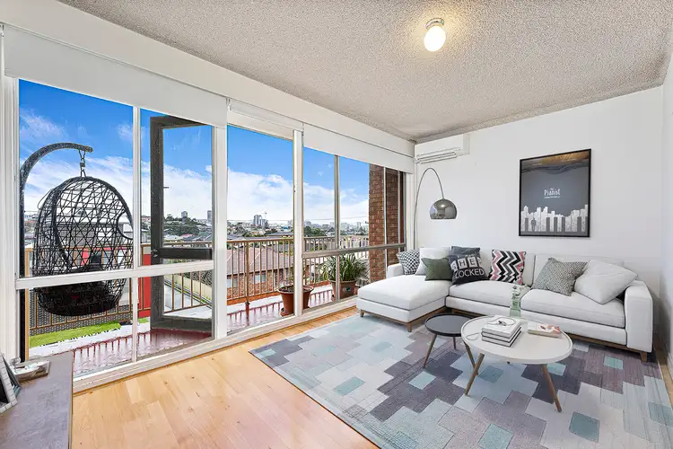 5/27 Heaslip Street, Coniston NSW 2500