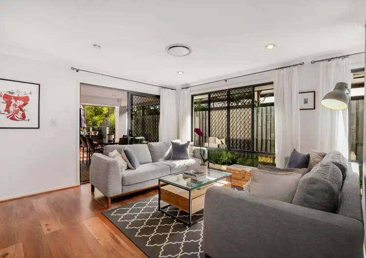 27 Courtney Place, Moggill QLD 4070