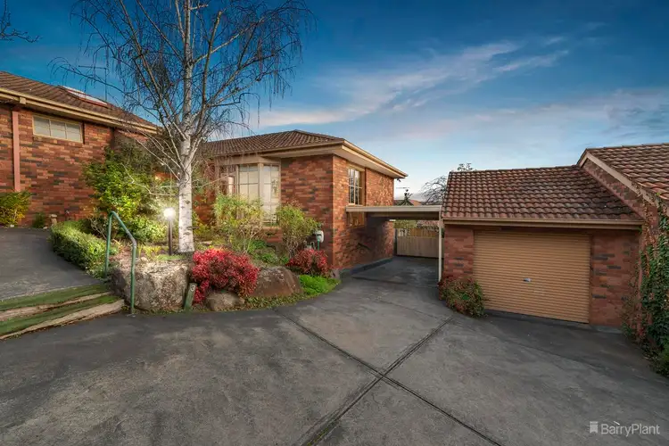 3/2 Malcolm Crescent, Doncaster VIC 3108