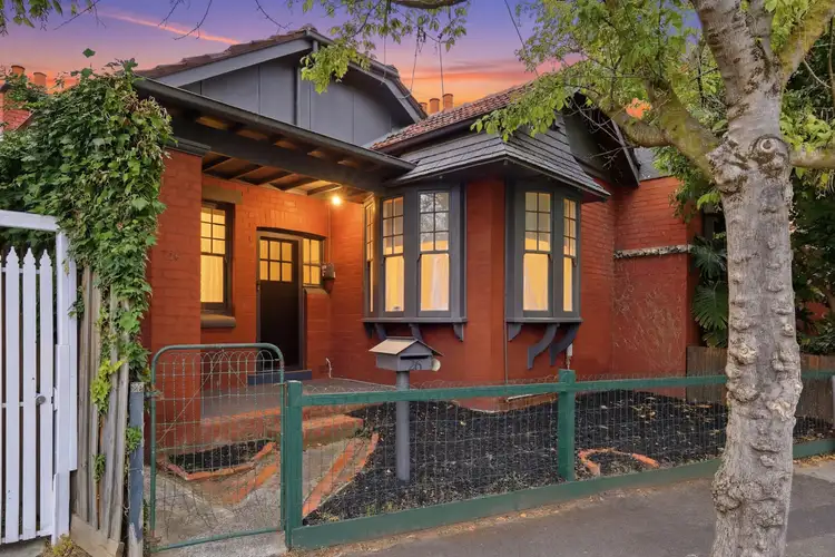 26 Luxton Road