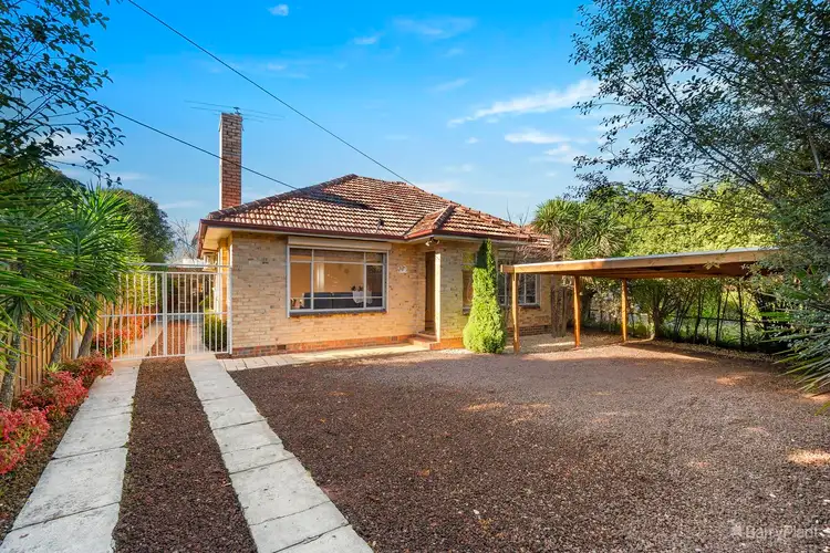 42 Waiora Road, Rosanna VIC 3084