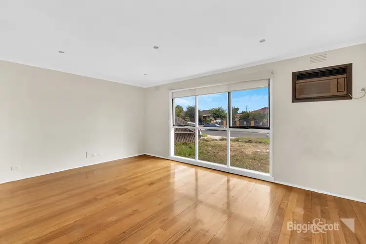 Fourth view of Homely house listing, 25 Pottenger Way, St Albans VIC 3021