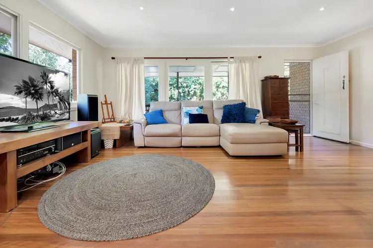 Sixth view of Homely house listing, 2 Praeger Street, Chapel Hill QLD 4069
