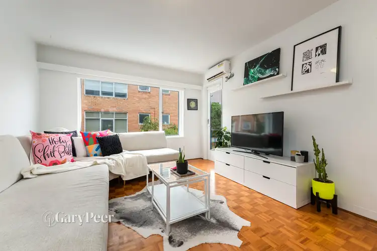 4/10 Celeste Court, St Kilda East VIC 3183
