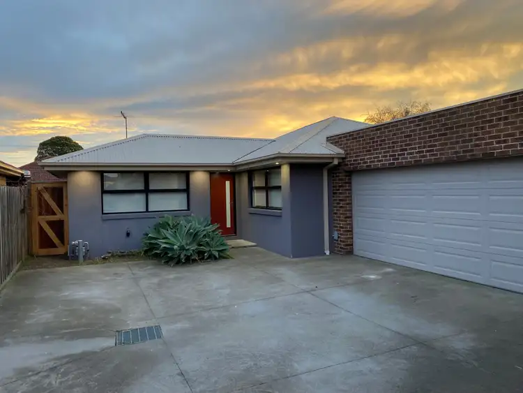 Unit 2/19 Angus Avenue, Altona North VIC 3025