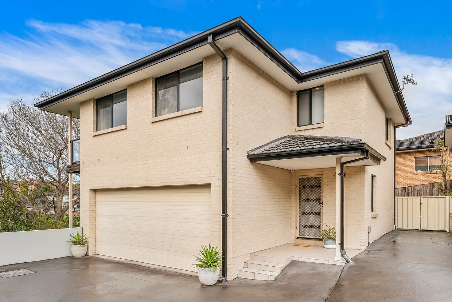Main view of Homely townhouse listing, 2/15 Sorensen Drive, Figtree NSW 2525