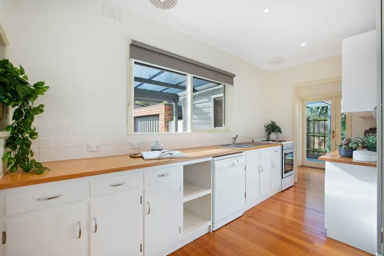 Fourth view of Homely unit listing, 1/16 Heather Grove, Ringwood VIC 3134
