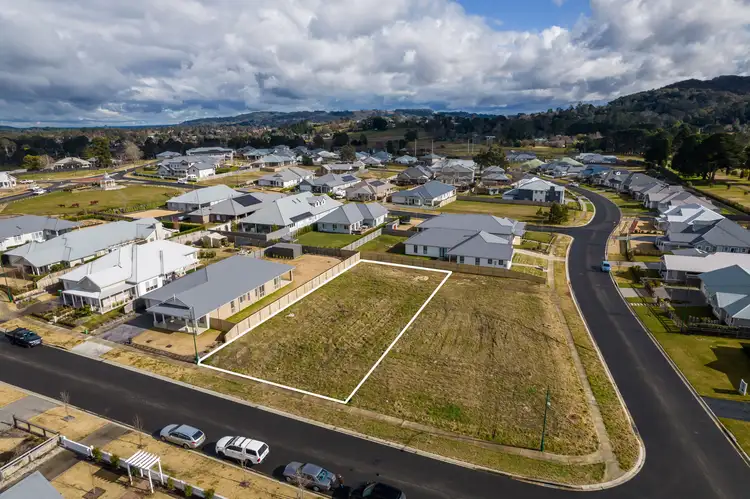 4 Betty Close, Bowral NSW 2576