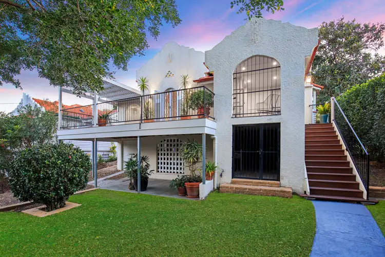 10 Lanham Crescent, Newmarket QLD 4051