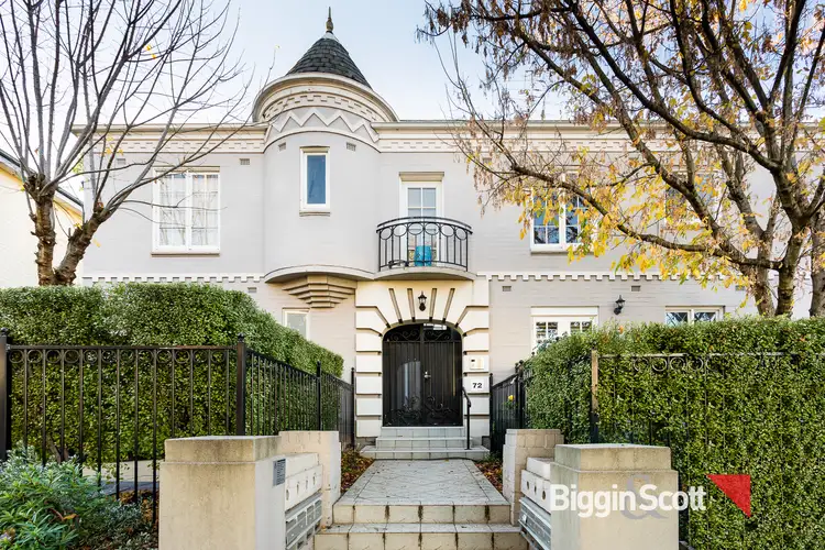 2/70-72 Canterbury Road, Toorak VIC 3142