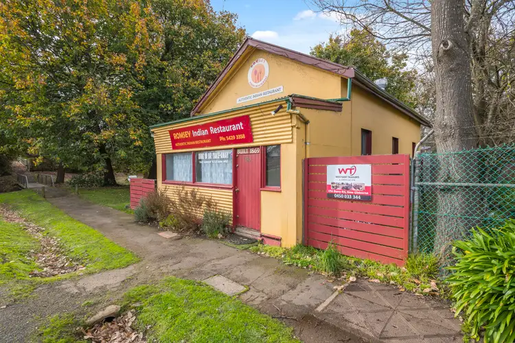 130 Main Street, Romsey VIC 3434