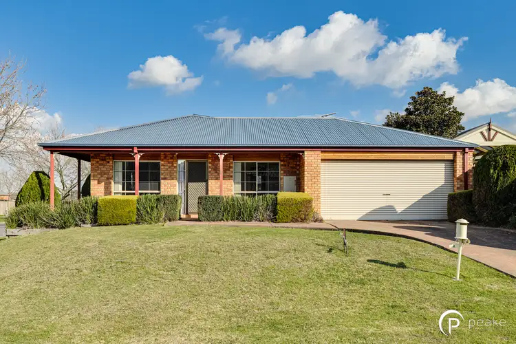 1 Carlisle Drive, Beaconsfield VIC 3807