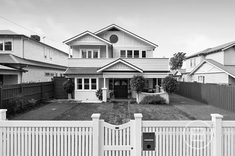 32 Avondale Street, Hampton VIC 3188