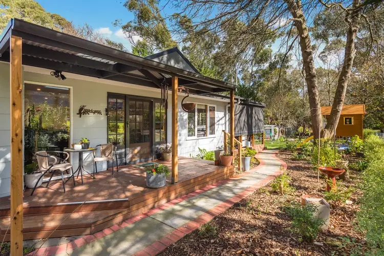 32 Turritable Road, Mount Macedon VIC 3441