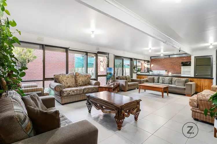 92 Westmelton Drive