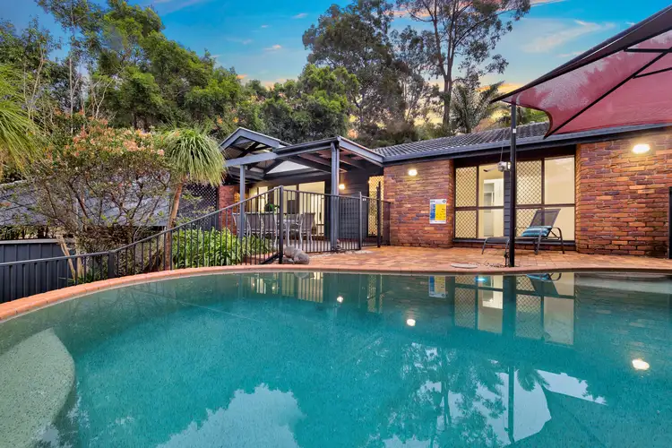 23 Burrumbuck Street, Chapel Hill QLD 4069