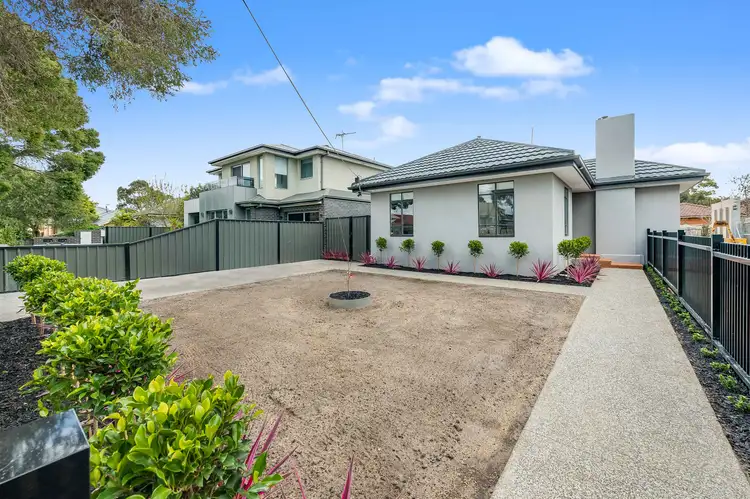 1/18 Clarendon Street, Maidstone VIC 3012