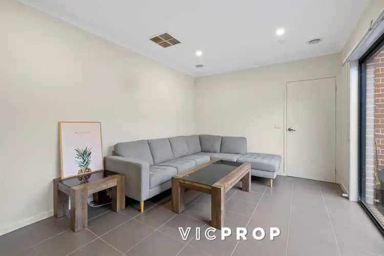 Fourth view of Homely house listing, 4 Bannan Crescent, Cranbourne North VIC 3977