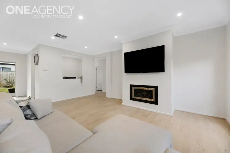 Second view of Homely house listing, 6 Ormond Avenue, Warragul VIC 3820