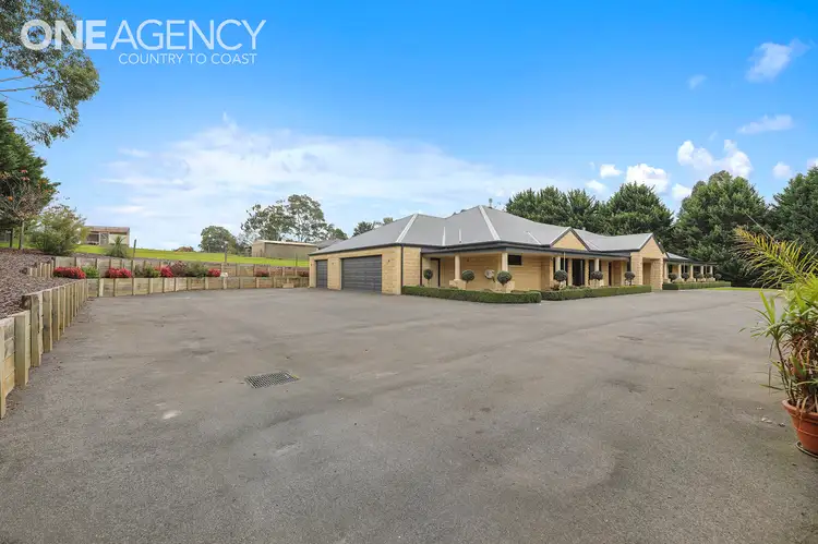 Second view of Homely house listing, 2A Charlou Court, Drouin VIC 3818