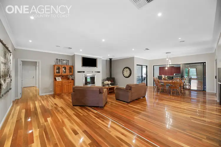 Fifth view of Homely house listing, 2A Charlou Court, Drouin VIC 3818