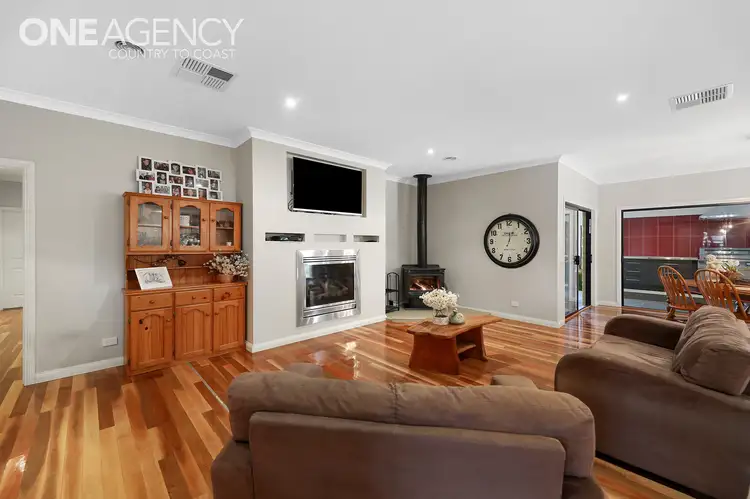 Sixth view of Homely house listing, 2A Charlou Court, Drouin VIC 3818