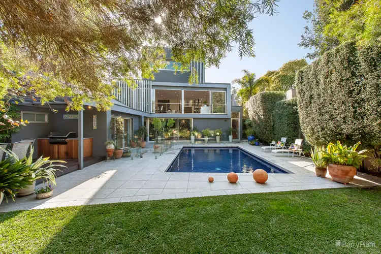9 Lorraine Parade, Viewbank VIC 3084