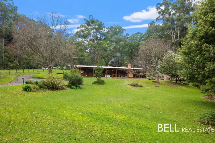 17 Deery Road, Emerald VIC 3782