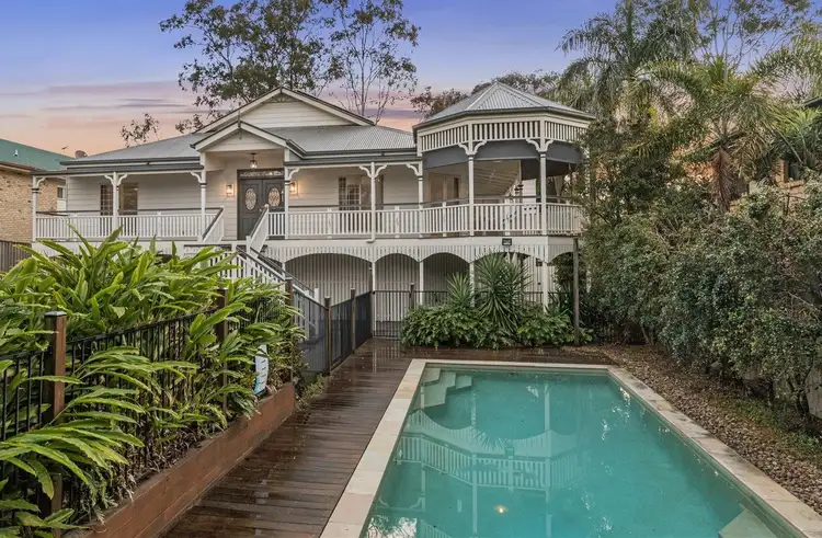 9 Burnside Crescent, Westlake QLD 4074