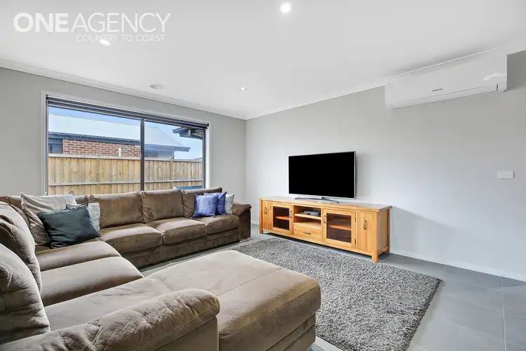 Fifth view of Homely house listing, 2 Albion Court, Warragul VIC 3820