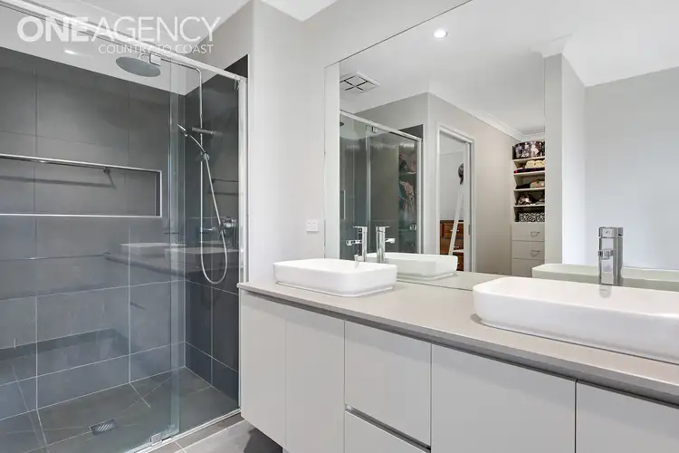 Sixth view of Homely house listing, 2 Albion Court, Warragul VIC 3820