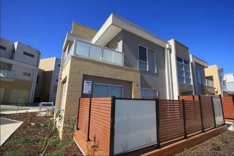 19/2 Rockgarden Drive, Truganina VIC 3029