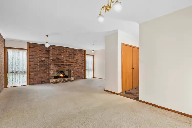 Fifth view of Homely house listing, 7 Kathryn Crescent, Woodend VIC 3442